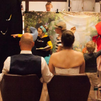 Kinderanimateurin buchen für Hochzeitsfeier für wunderschönes Theaterstück